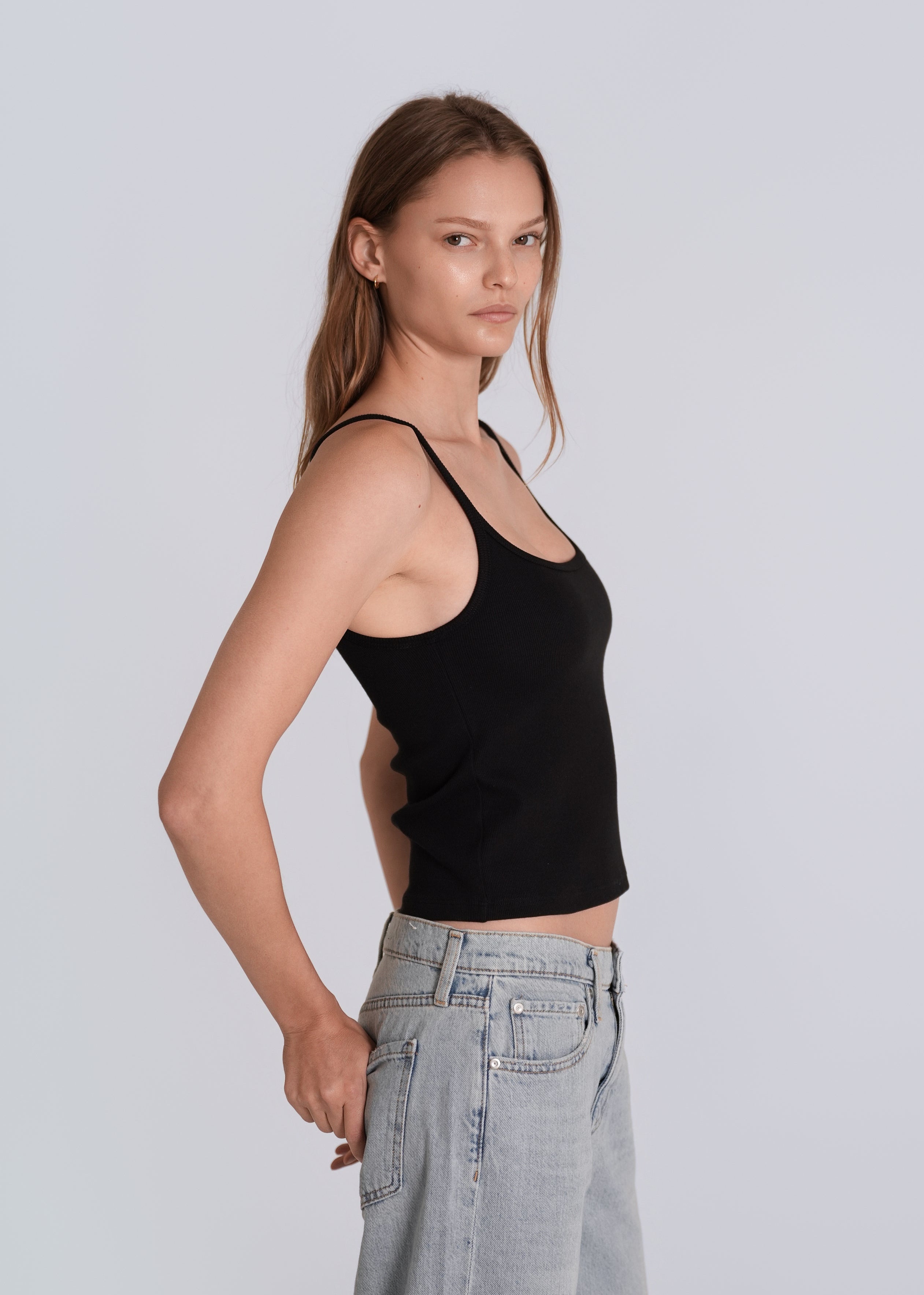 The Thin Strap Essential Black