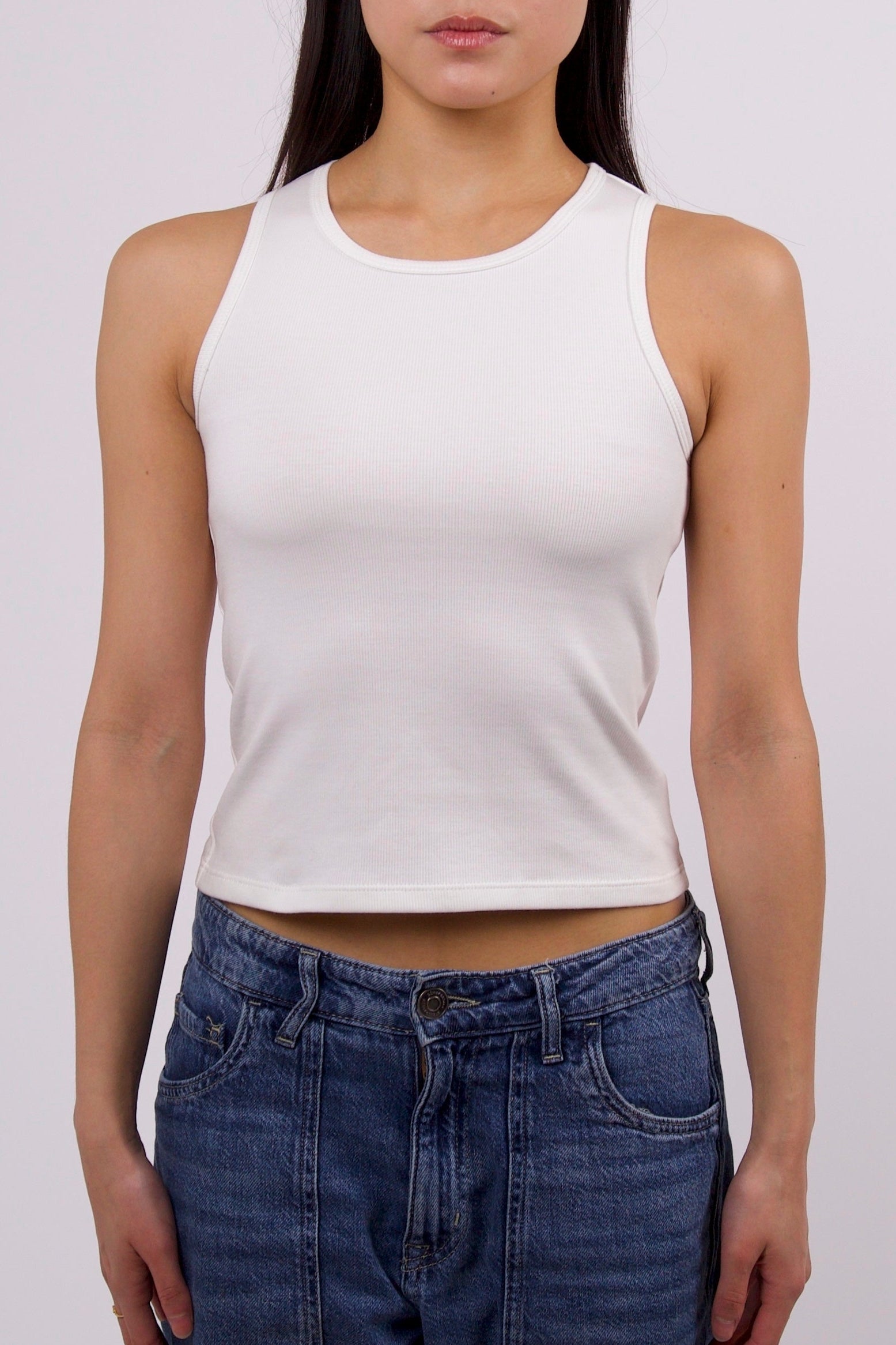 THE RIBBED HIGH NECK WHITE